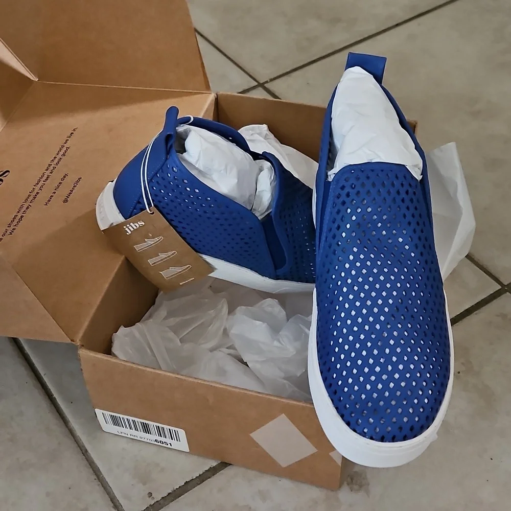 Jibs Unisex Mid Rise Galaxy Blue Slip-on Perforated Leather Odor Free Handmade